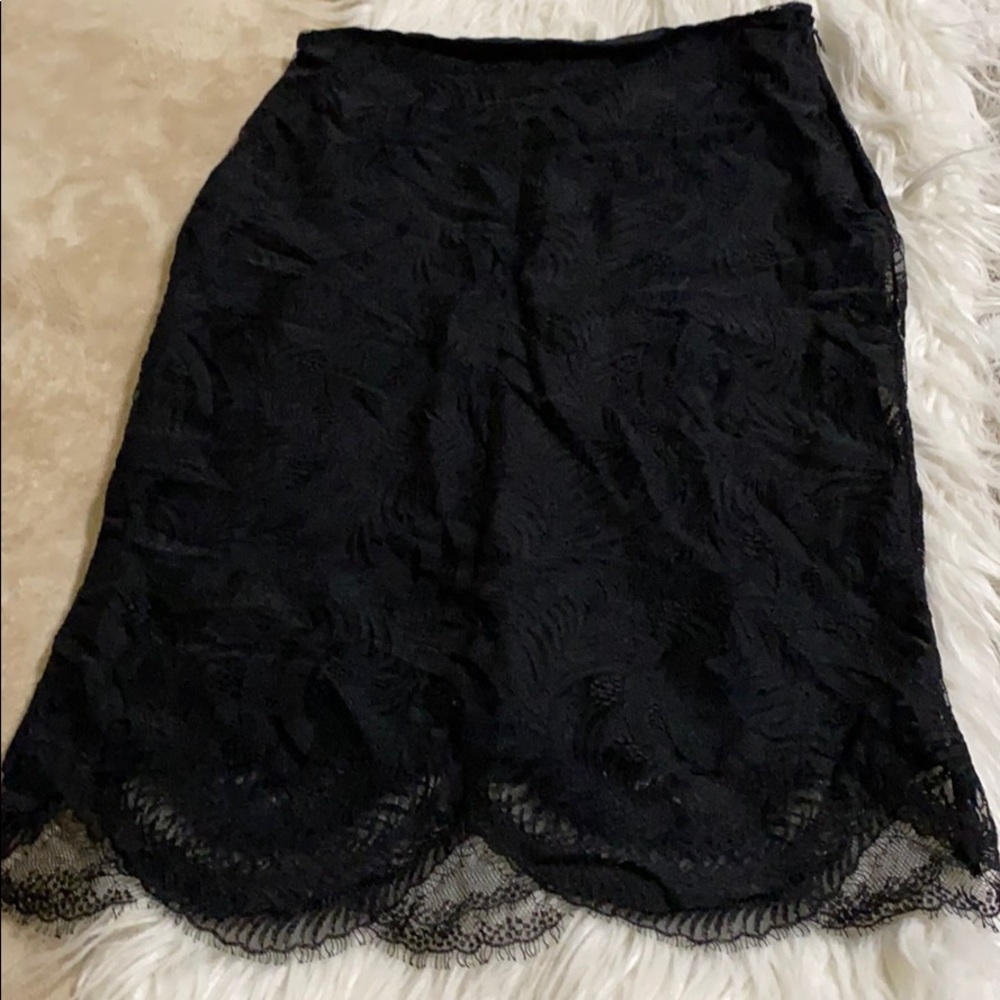 Club Monaco knee length skirt size 2